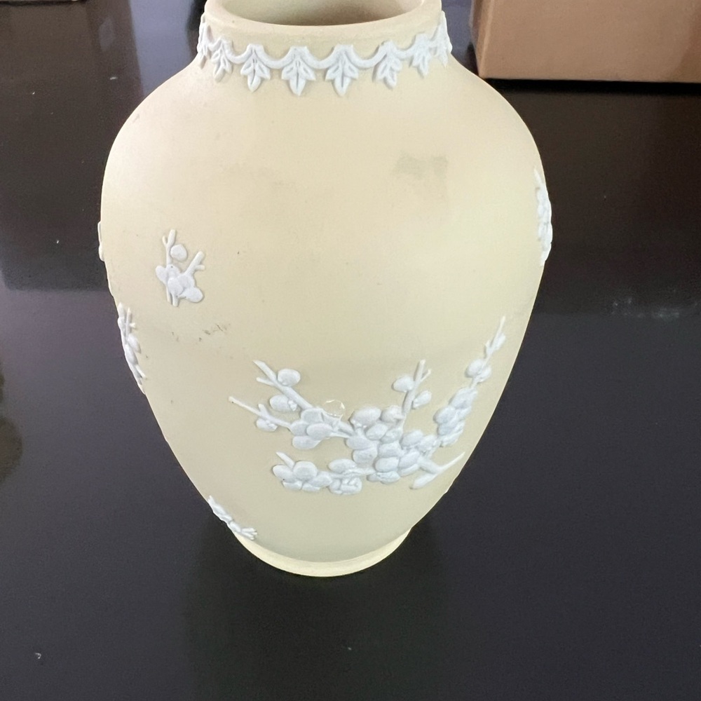Elegant Wedgwood Yellow Vase with White Floral Design